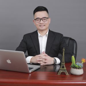 Giám đốc điều hành AlphaTek