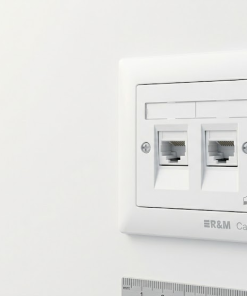Mặt nạ ổ cắm mạng RM 795068 Studio